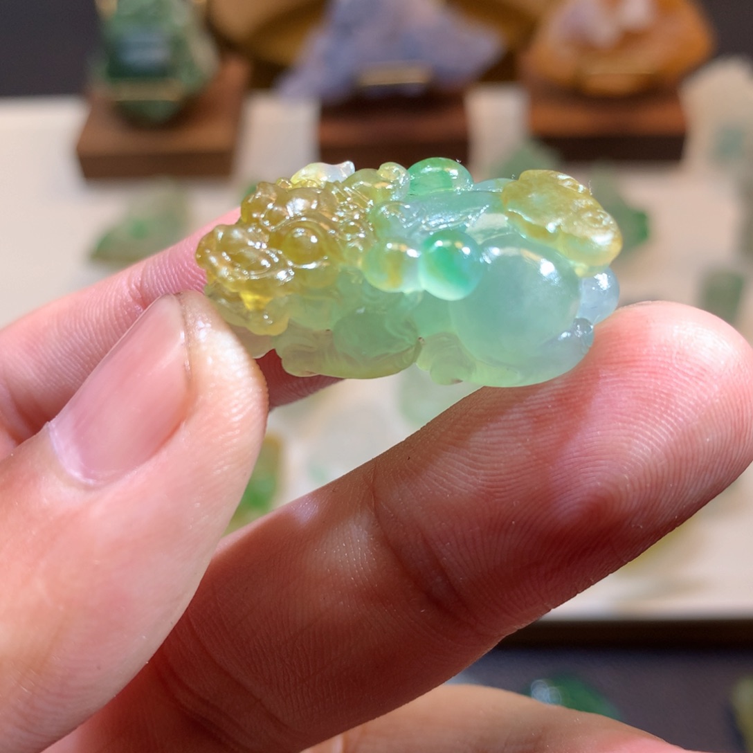 定制翡翠未镶嵌翡翠