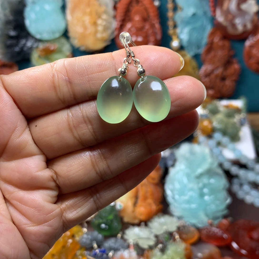 蛇纹石玉耳坠未镶嵌