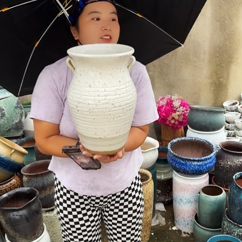 口20高32一个盆子。  