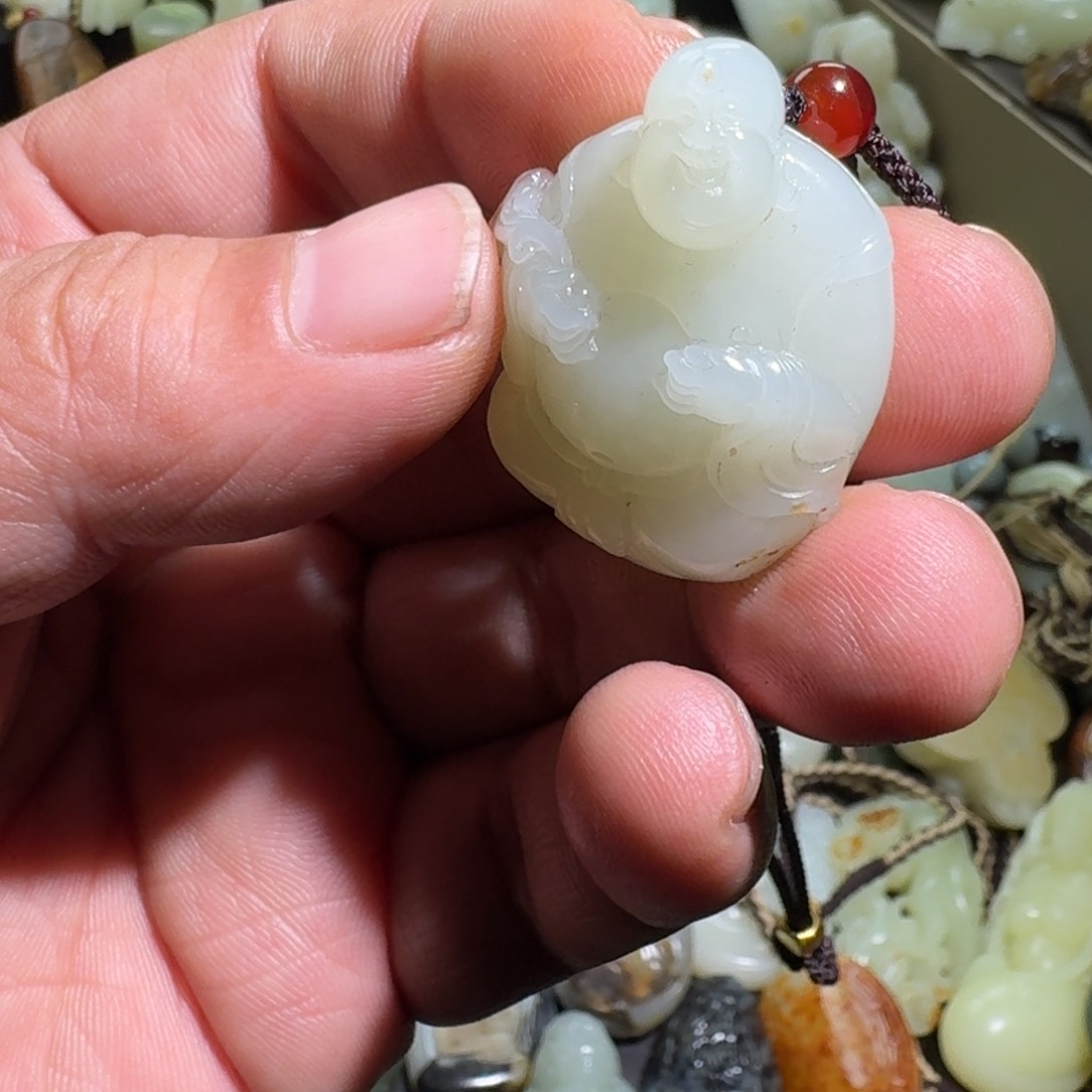 和田玉颈饰未镶嵌