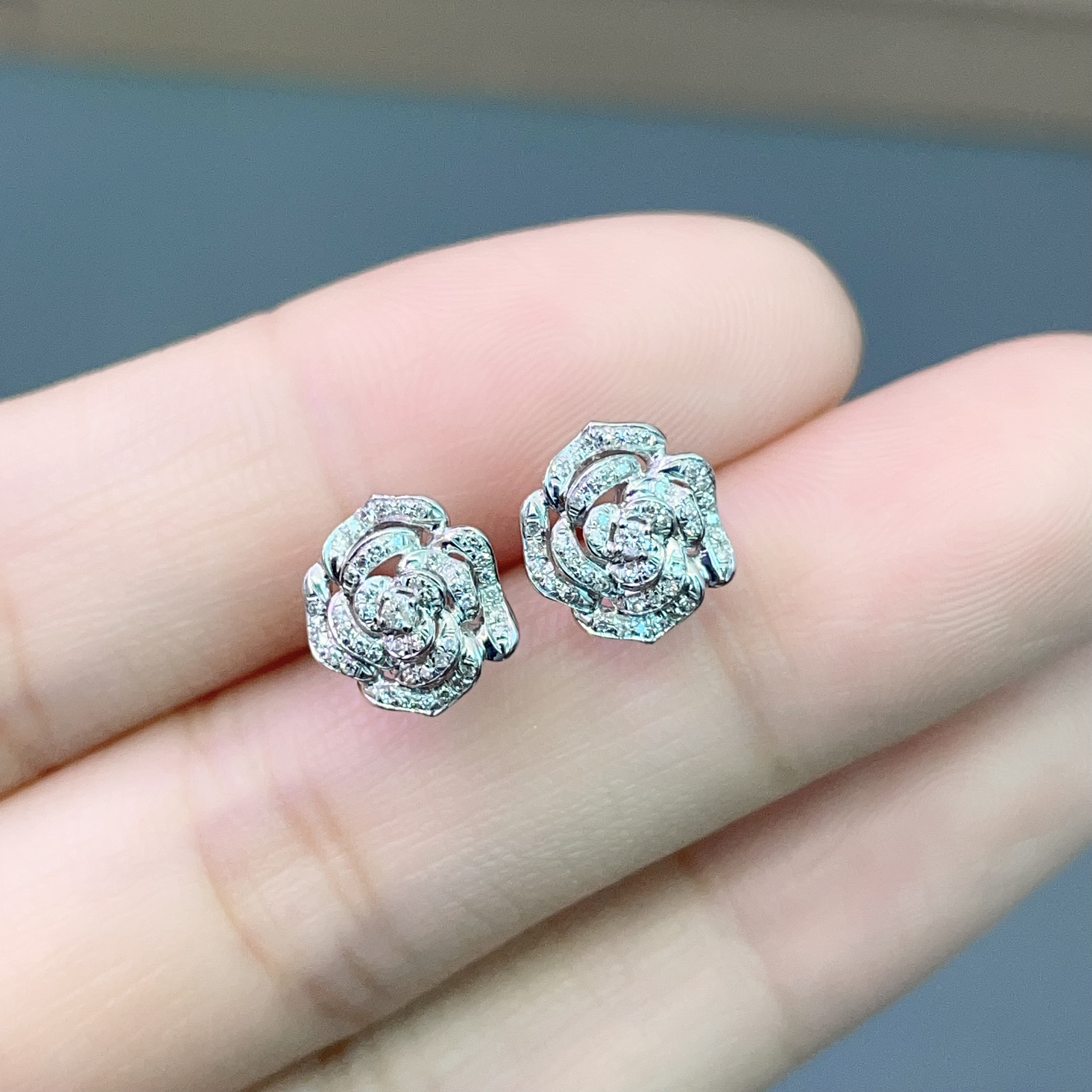 18K金天然钻石耳饰0.30 山茶花钻石耳钉 时尚经典8.3/9.3