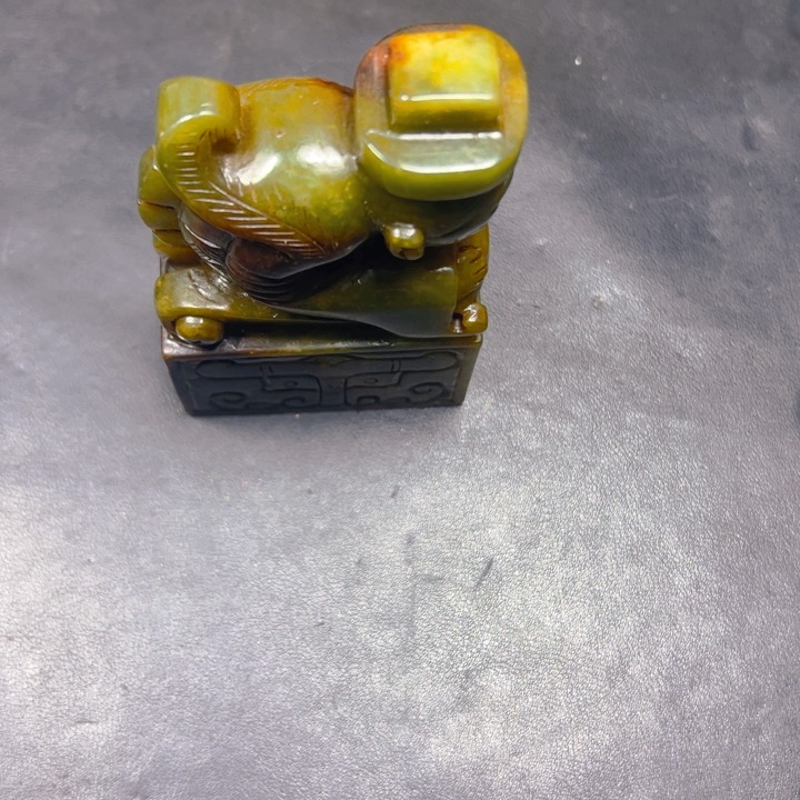 和田玉把件未镶嵌