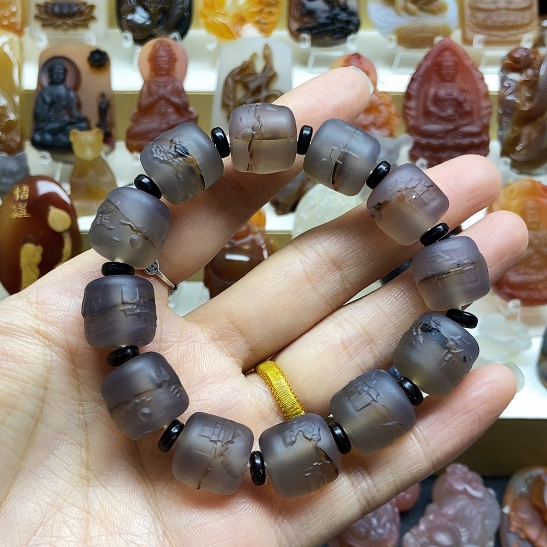 南***万玛瑙/玉髓未镶嵌颈饰