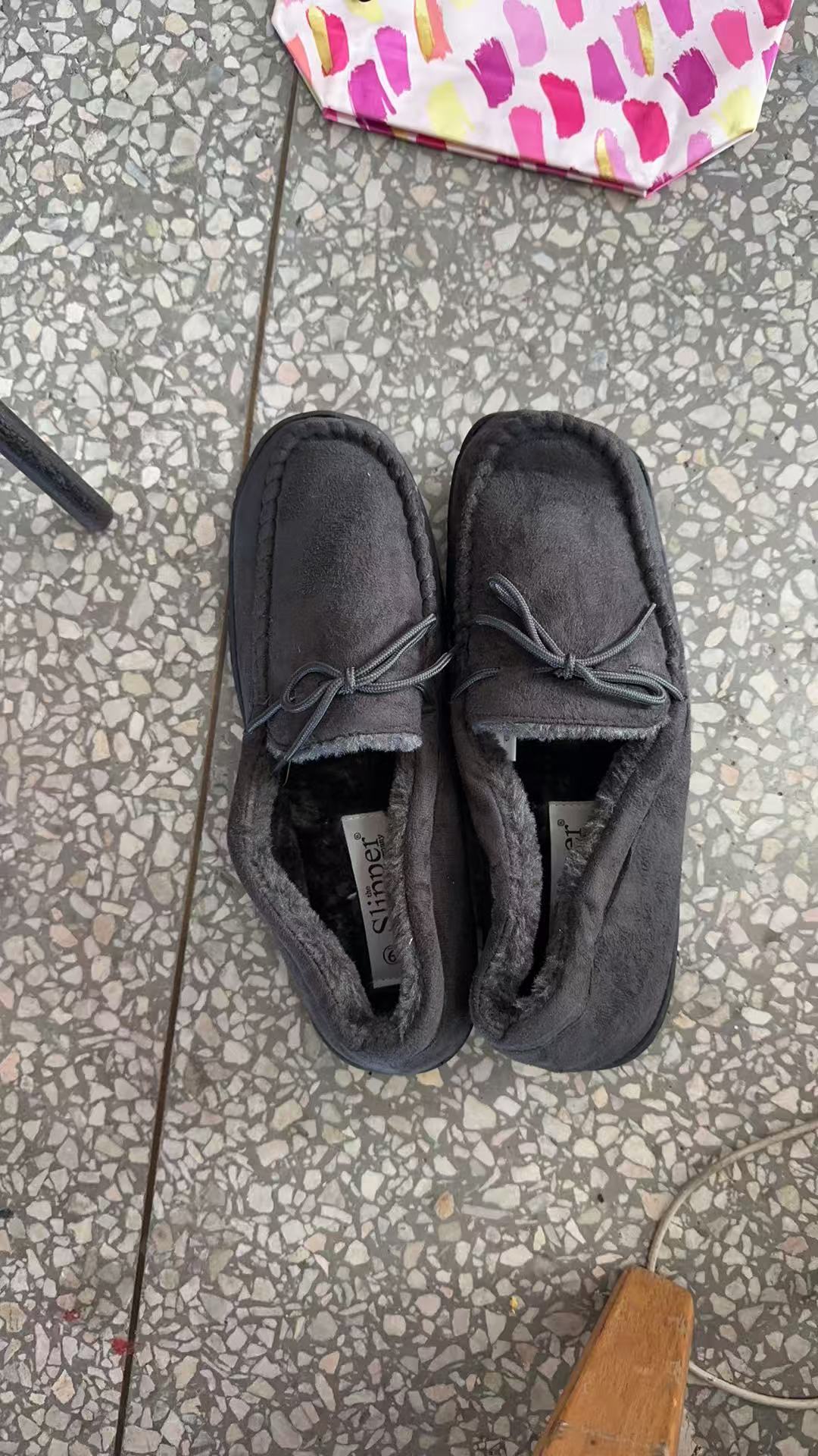 《兵哥外贸》3楼深灰色麂皮绒蝴蝶结保暖拖鞋 发一双