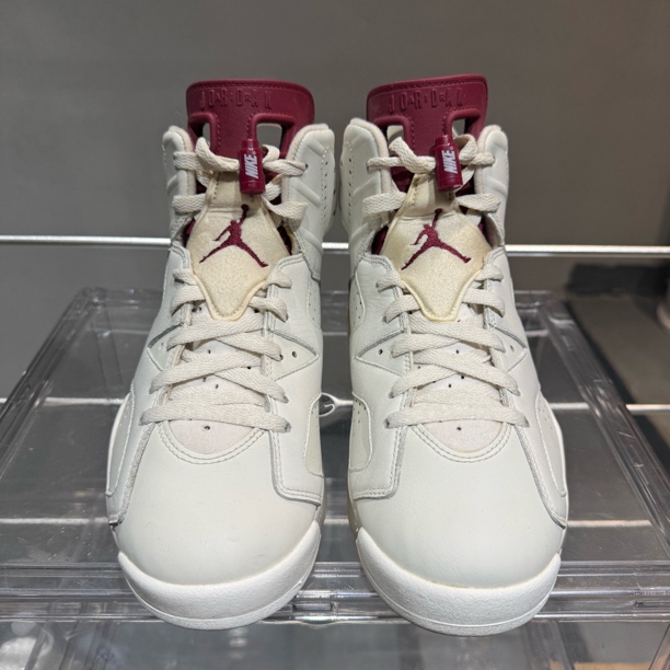 95新 MM6 42码 原盒 AJ6魔力红 原盒