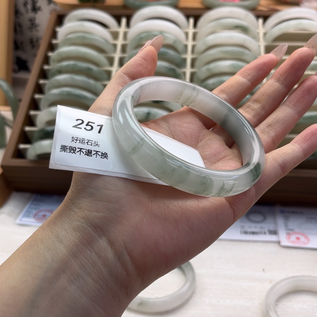 石英质玉未镶嵌手镯251