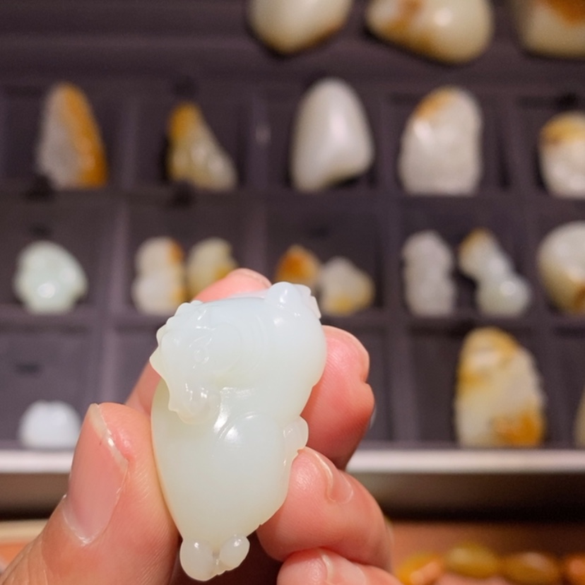 【闪购商品】颈饰未镶嵌和田玉