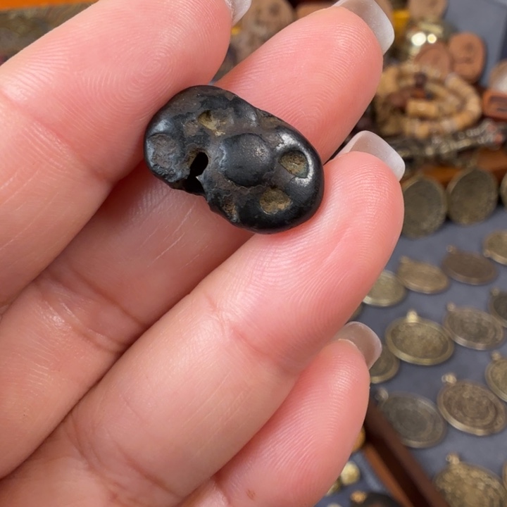 金属材质背云一个