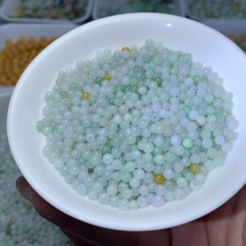 【闪购商品】翡翠手链未镶嵌卡3.8冰绿白100颗