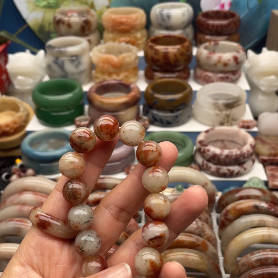 石英质玉手镯未镶嵌