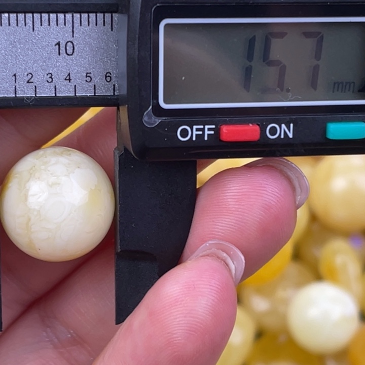 蜜蜡未镶嵌裸石微瑕425