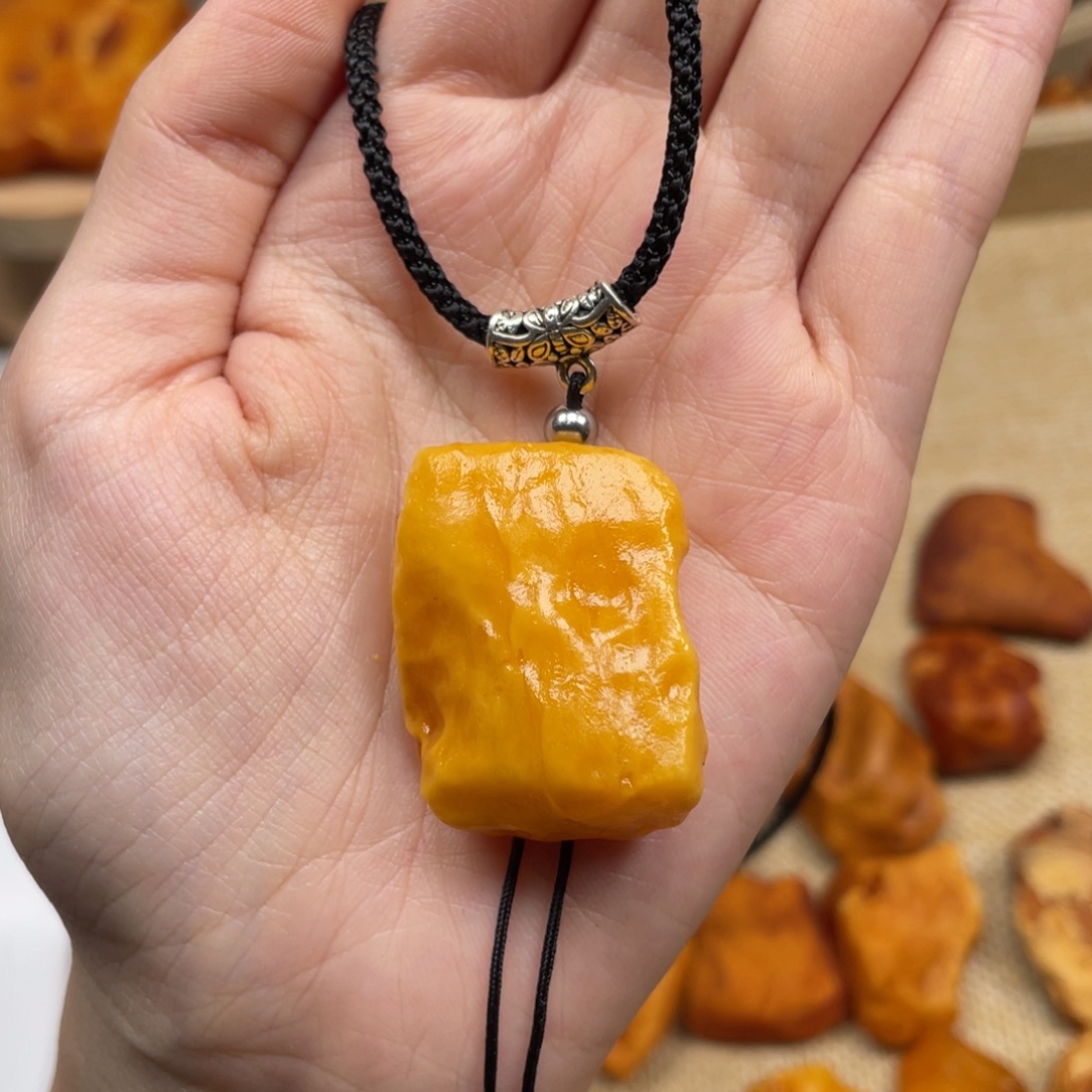 琥珀未镶嵌珠宝奇石