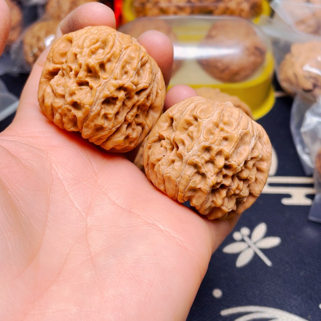 吊坠文玩核桃闷墩子