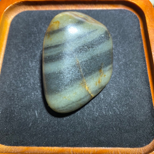 新疆和田玉148克青花大手把