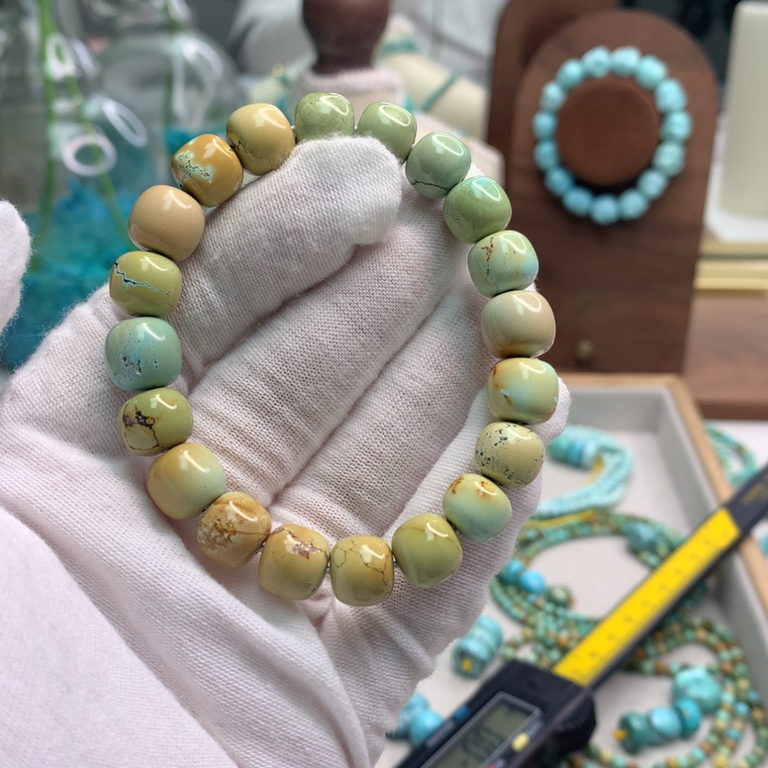 绿松石未镶嵌饰品