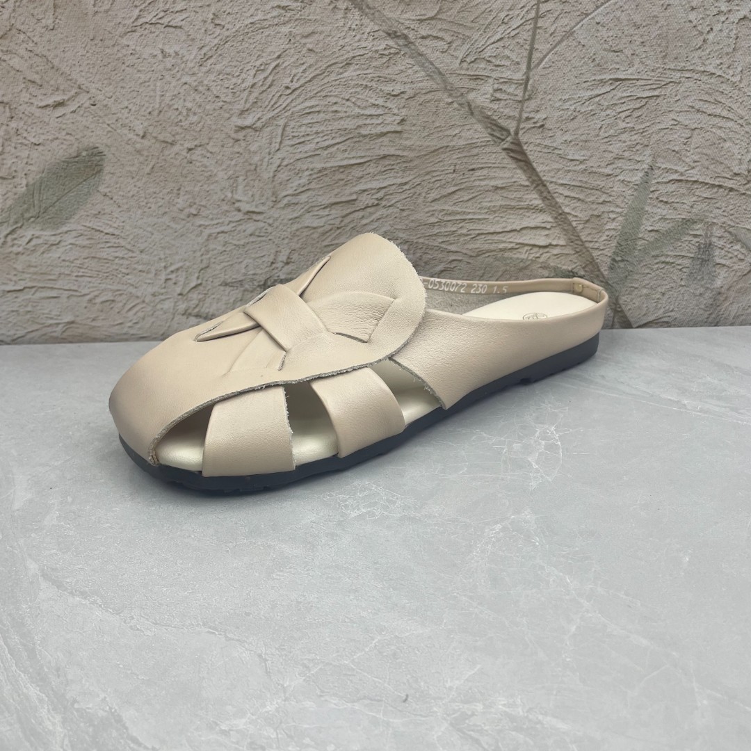 包头拖鞋女 (牛皮) 30072 (孤品)c区38码