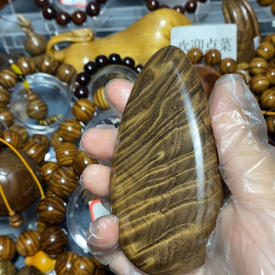 金丝楠木雕工艺品