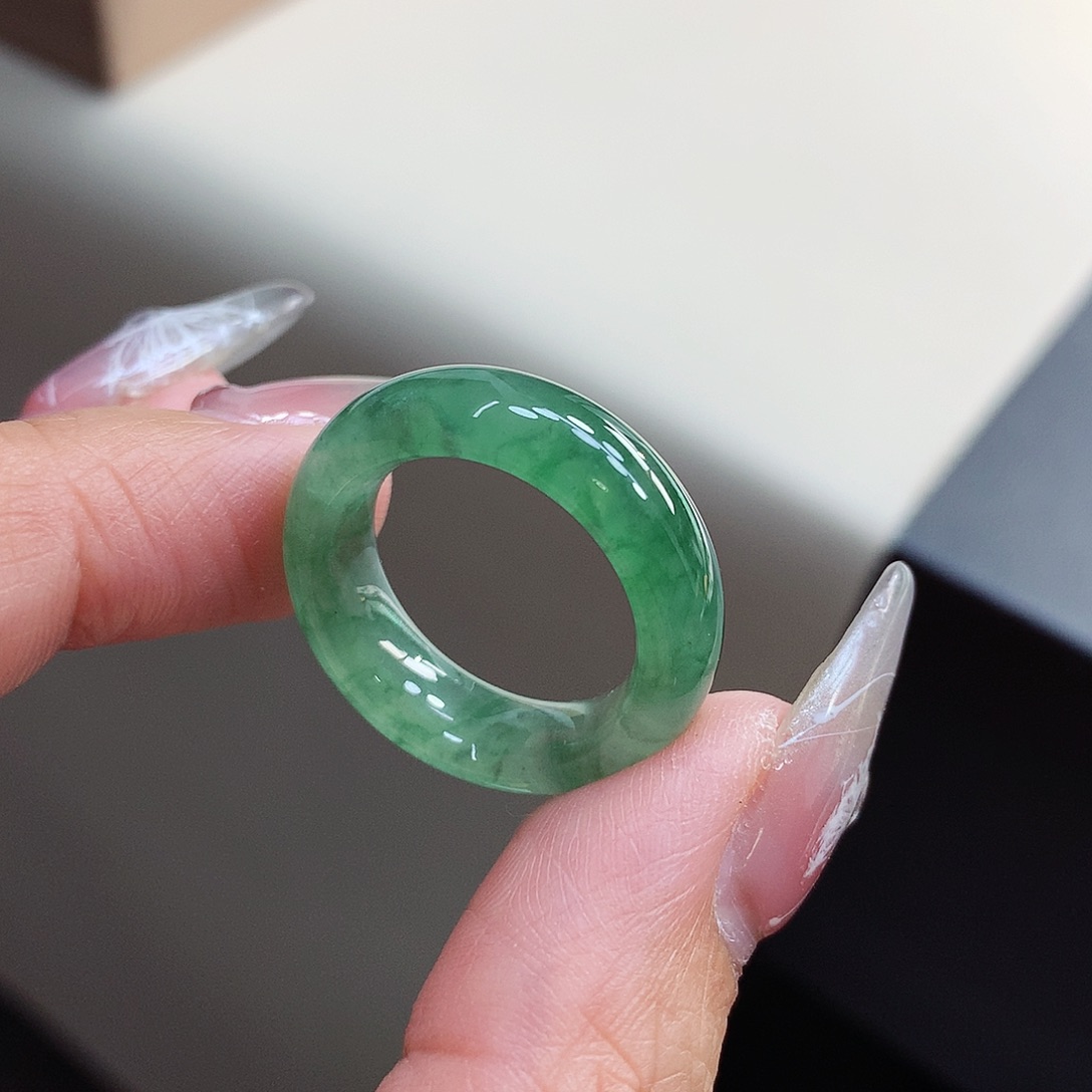 翡翠戒指未镶嵌18-19号
