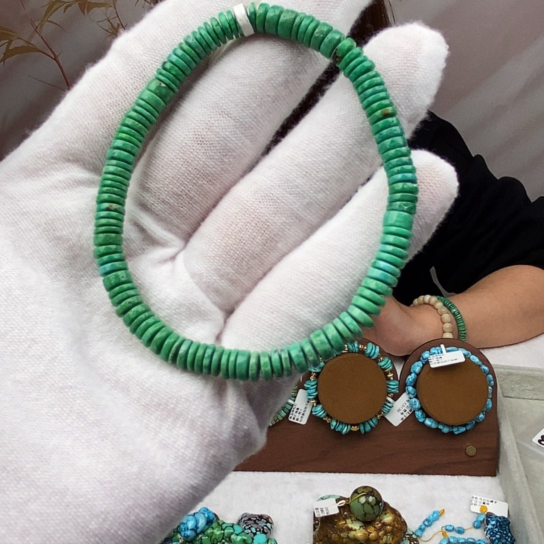 绿松石未镶嵌原矿