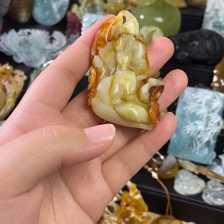 我***吖蛇纹石玉合金颈饰