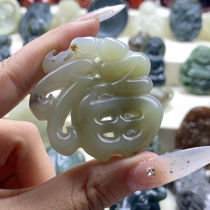 和田玉颈饰未镶嵌