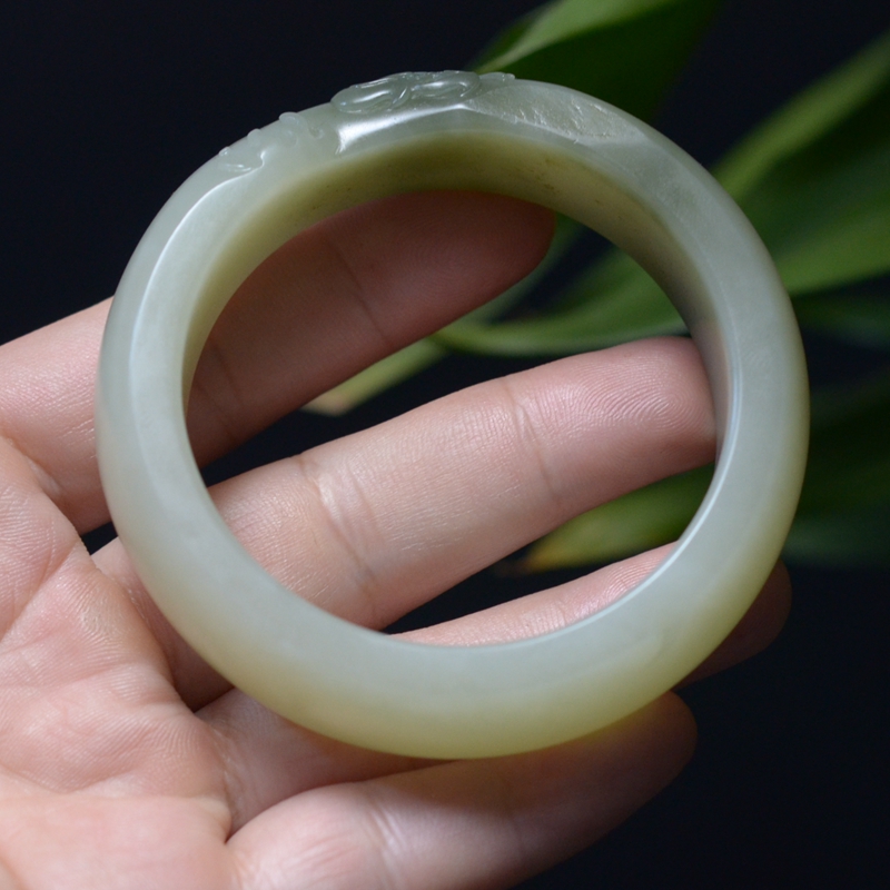 97.1g 新疆和田细腻油糯翠青籽料一品莲花手镯（W0038)内径：57mm