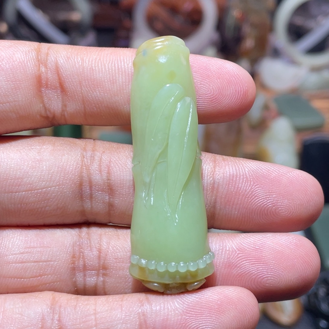 和田玉（糖玉）未镶嵌颈饰