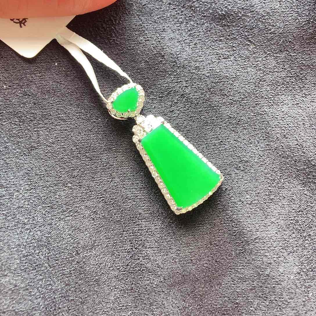 翡翠颈饰18K金镶嵌上新