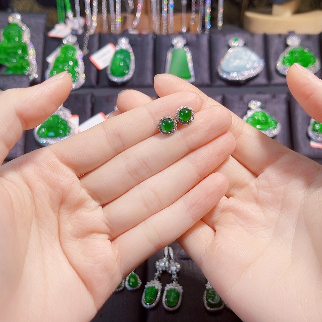 翡翠颈饰银S925镶嵌道****姐耳钉