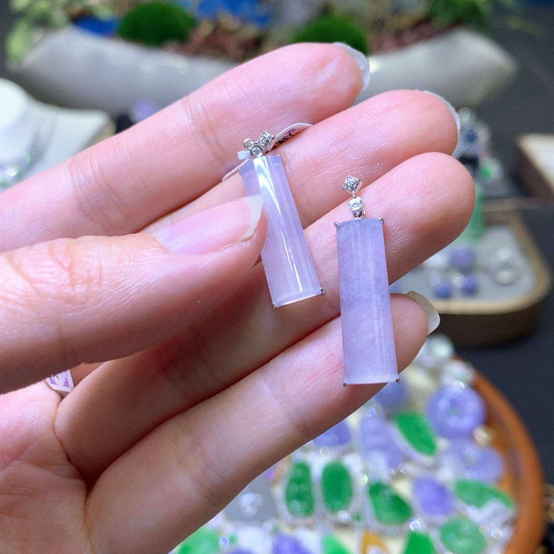 【闪购商品】翡翠颈饰18K金镶嵌翡翠吊坠项链