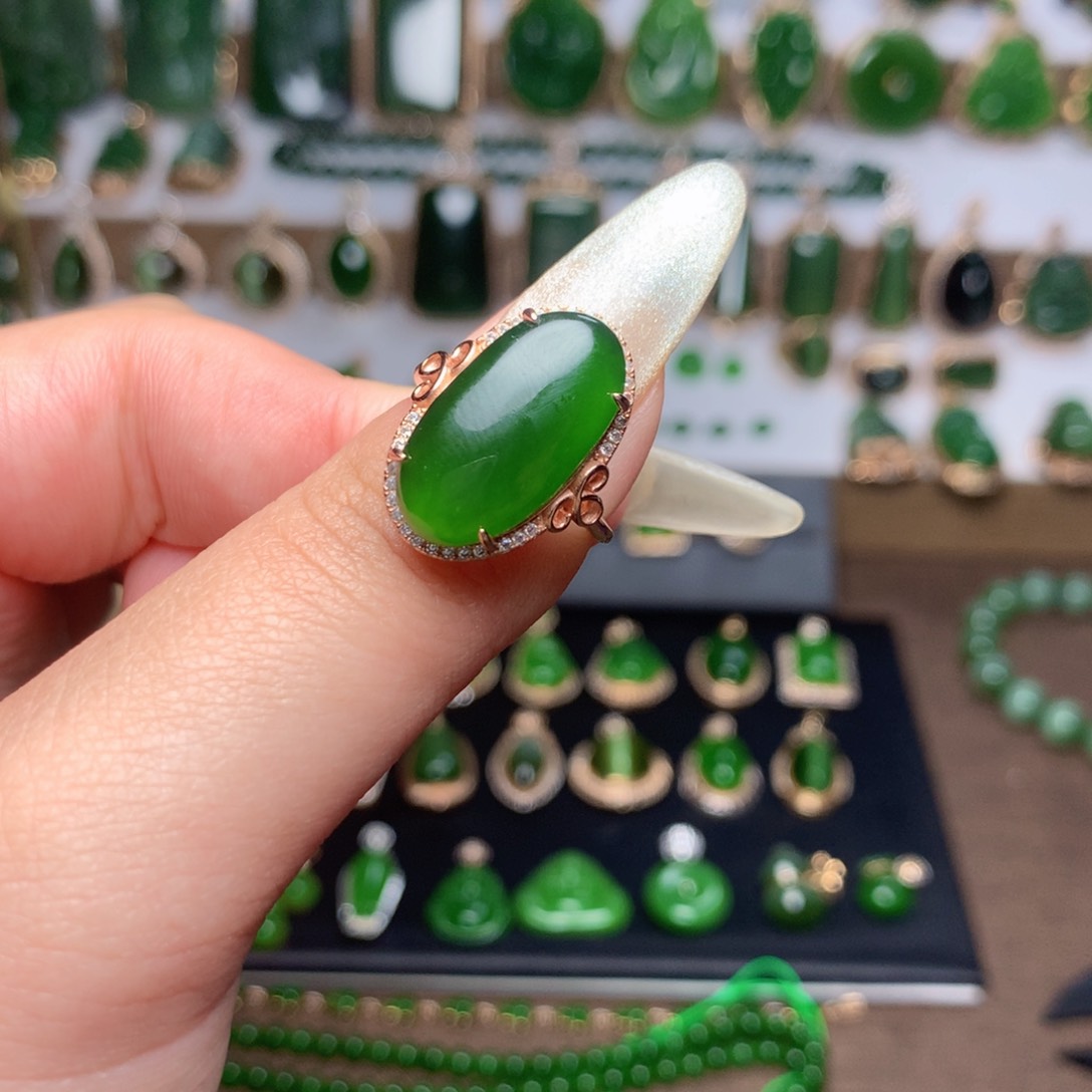 和田玉（碧玉）戒指未镶嵌