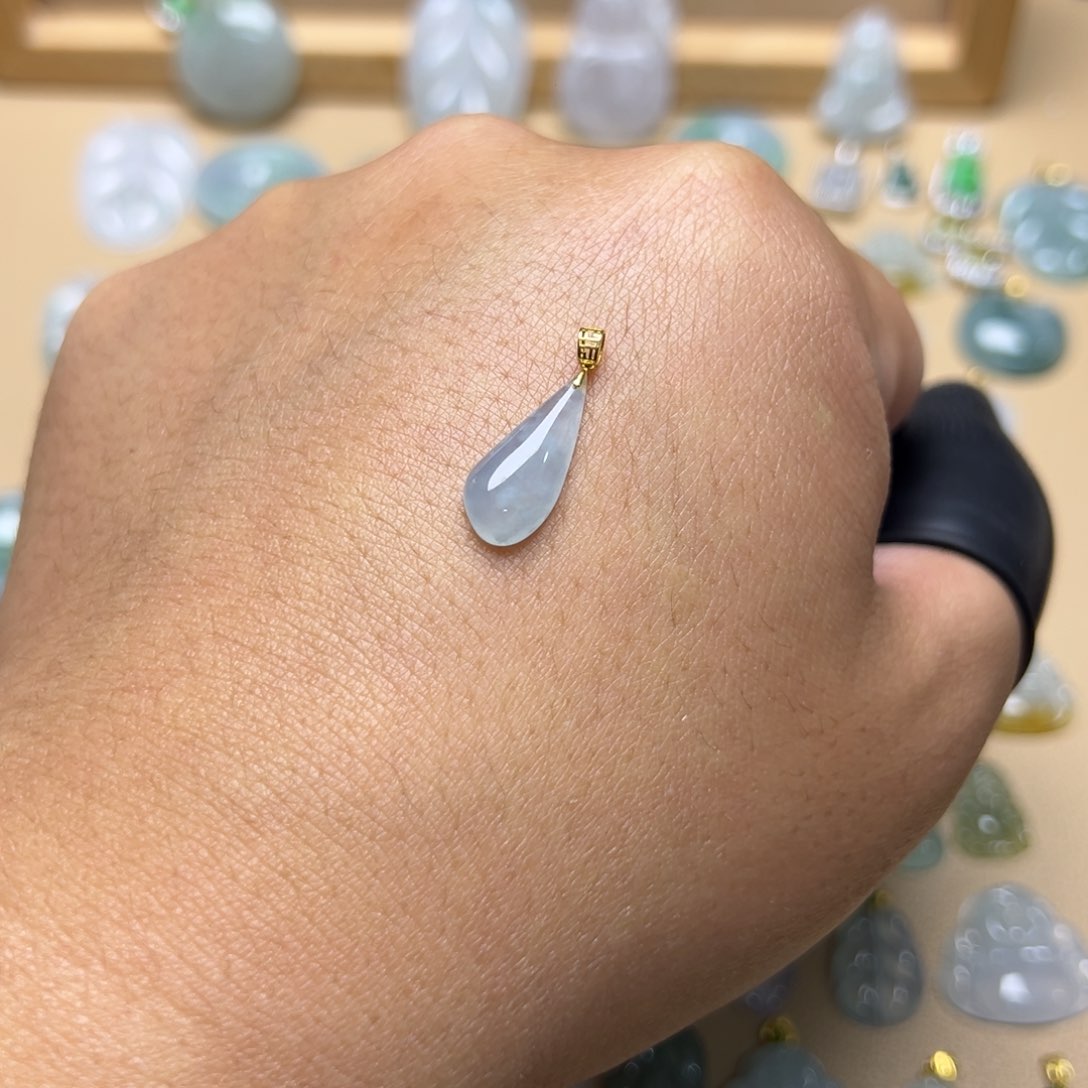 翡翠颈饰18K金镶嵌福瓜