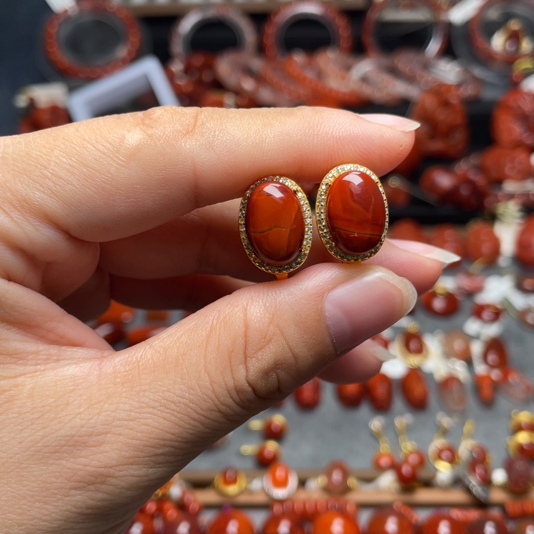 南红玛瑙银S925镶嵌大蛋面耳扣