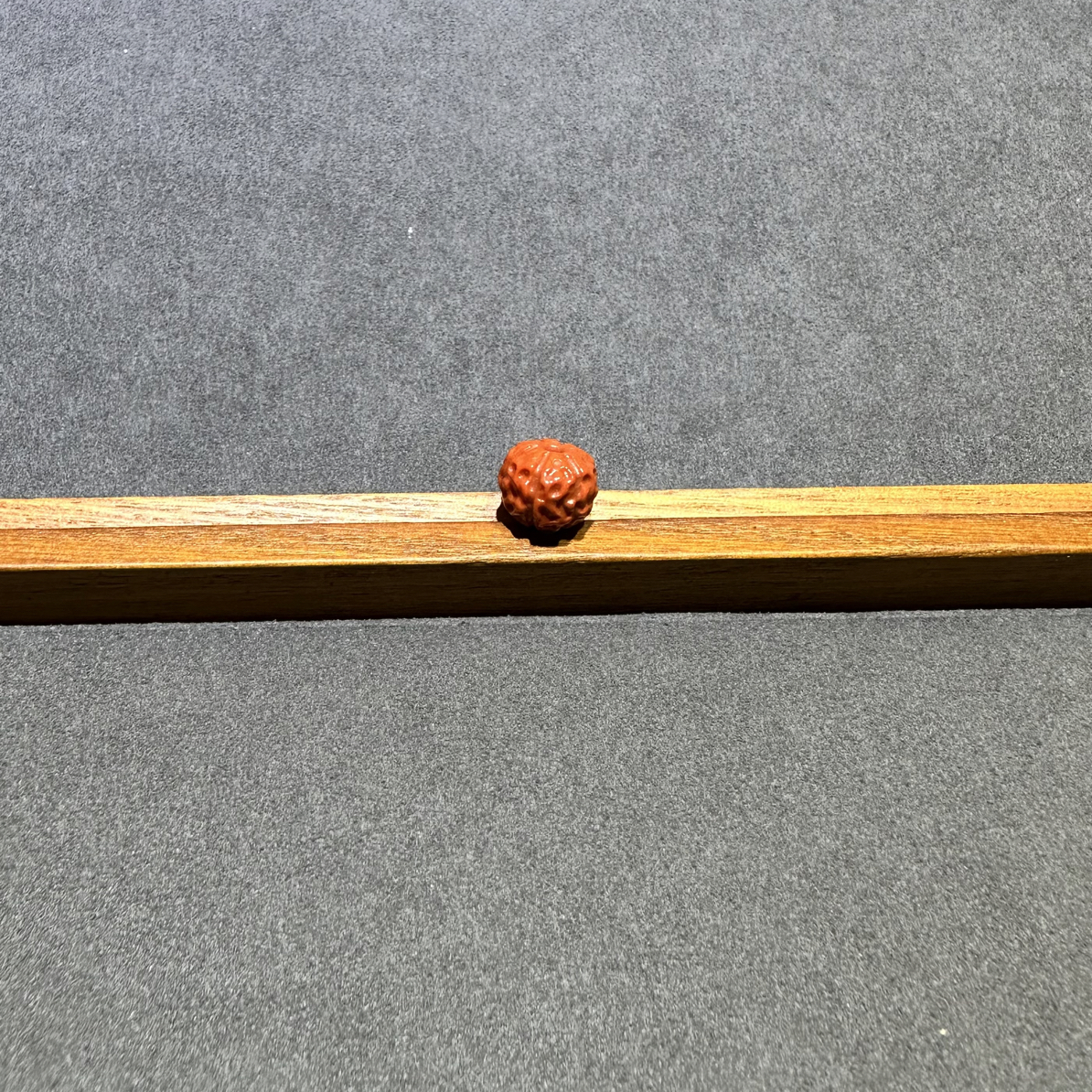 高品质 南红满色满肉雕刻件配金刚珠配件 10-11mm