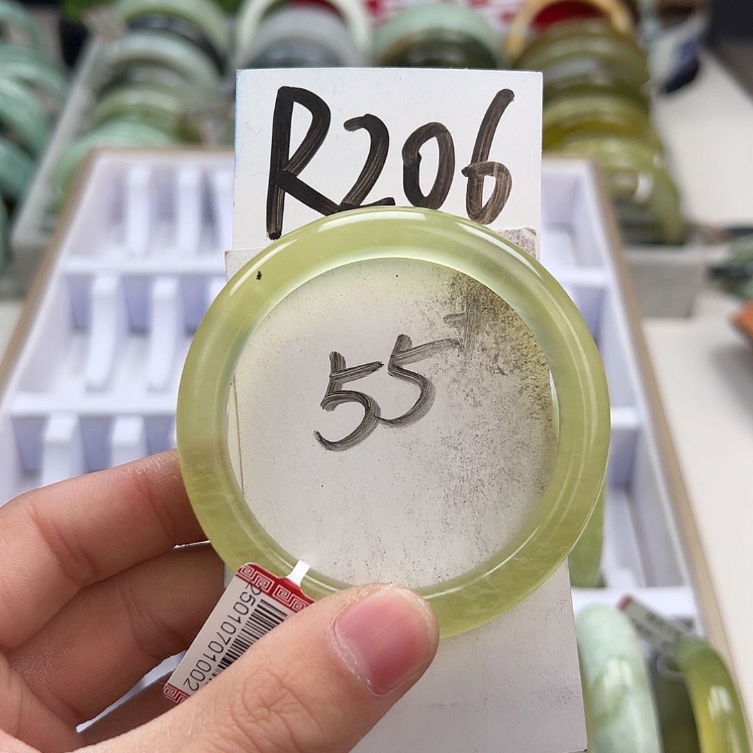 岫玉手镯未镶嵌天然岫玉