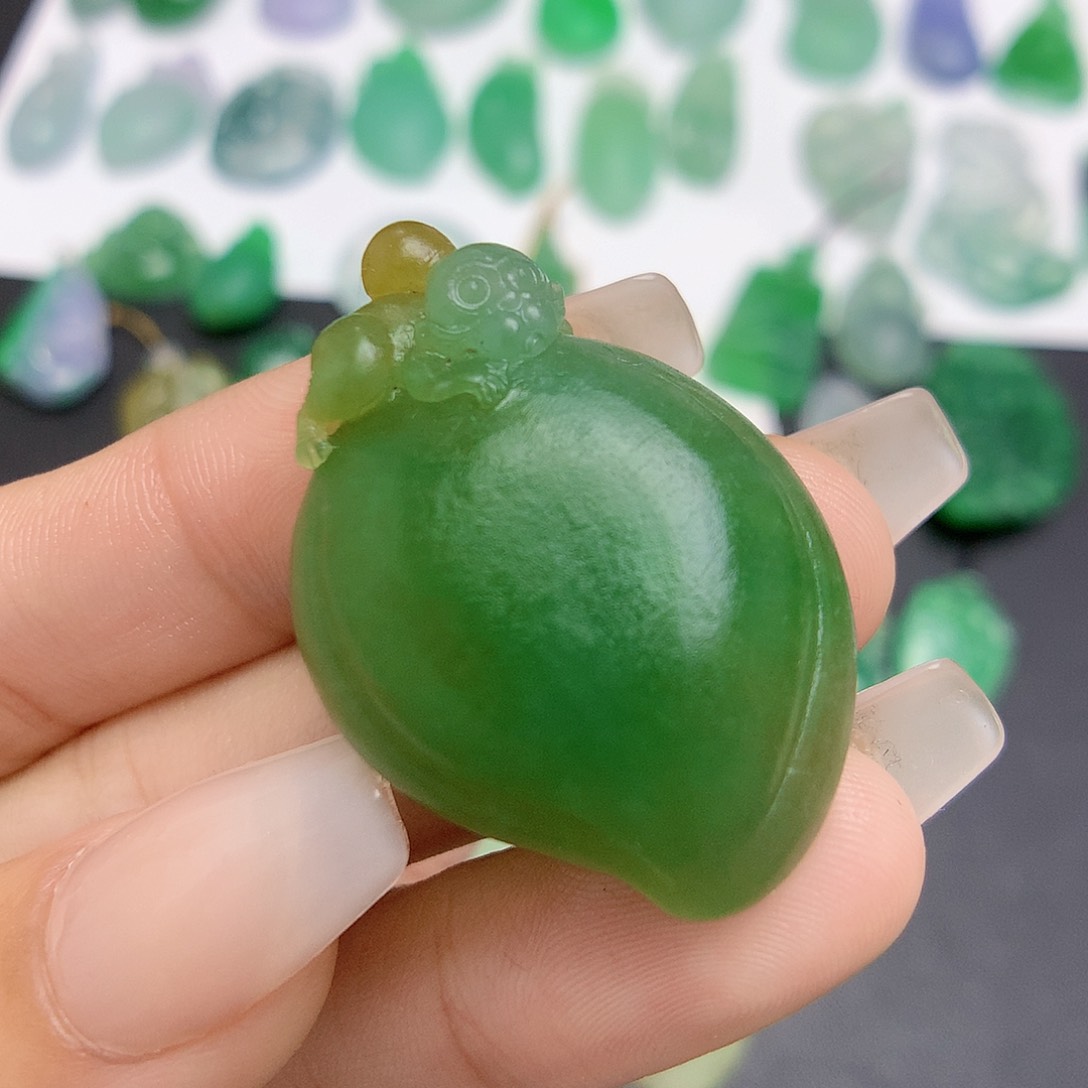 定制翡翠未镶嵌桃子