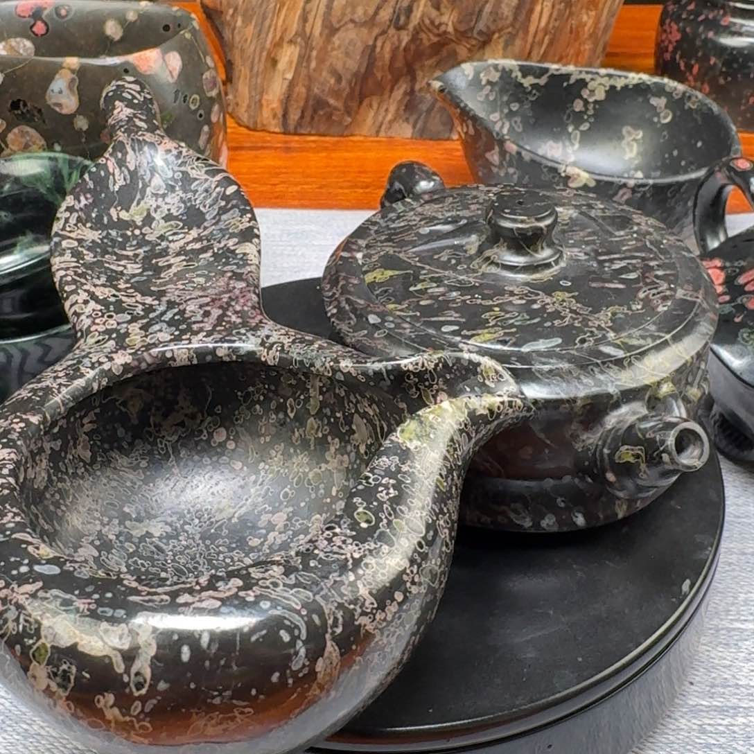 呦**西梅花玉两件套茶周边