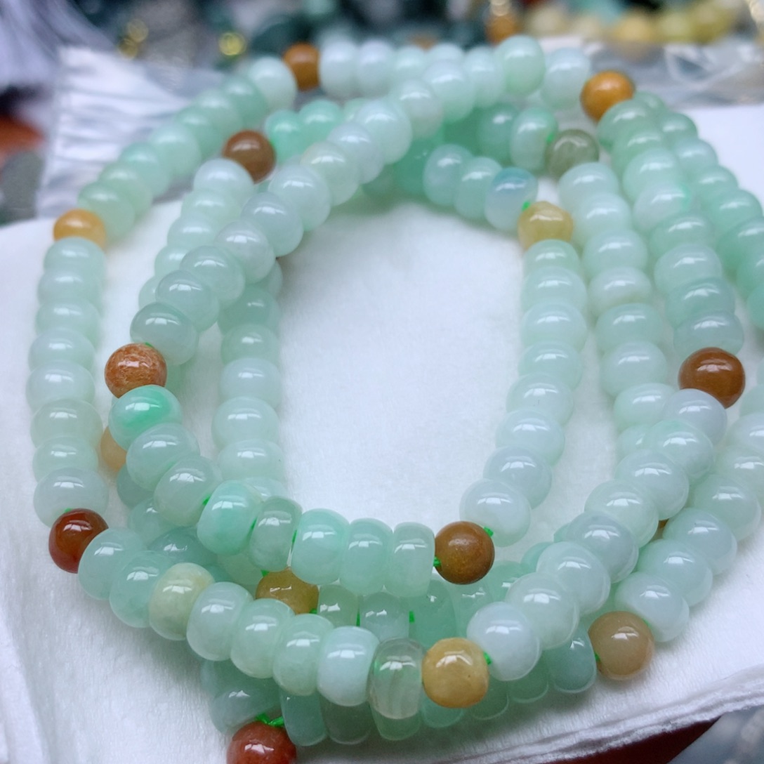 翡翠颈饰未镶嵌手串