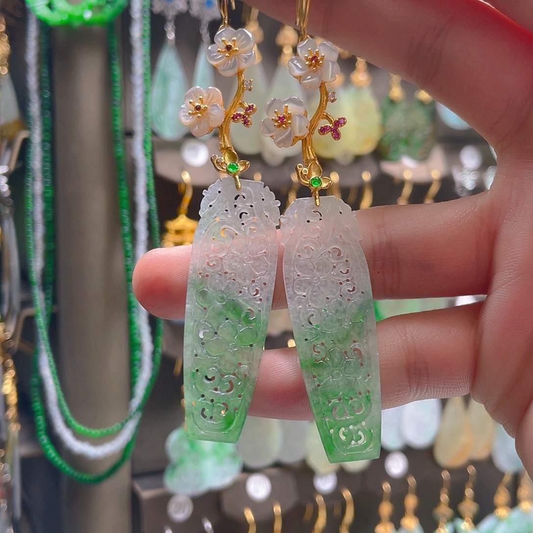 翡翠未镶嵌耳饰翡翠