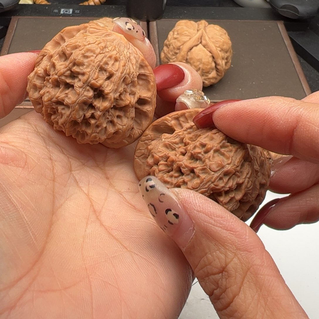 文玩核桃吊坠滢龙洞峪44