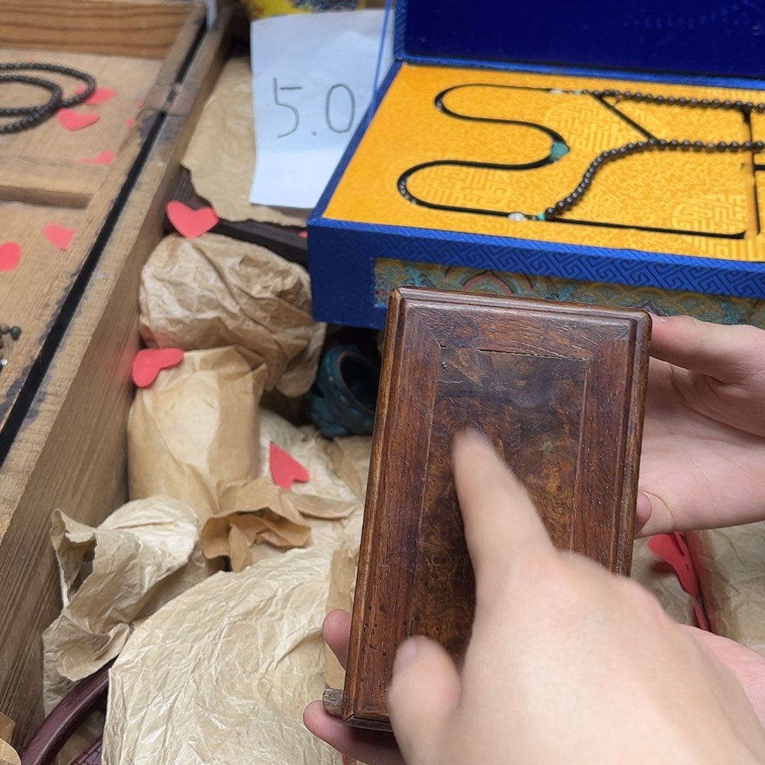 大叶紫檀（黑酸枝木类）