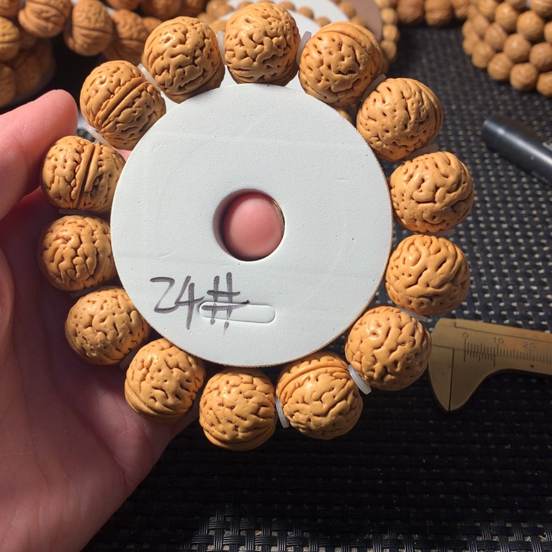 永****桃核手串24号链接，