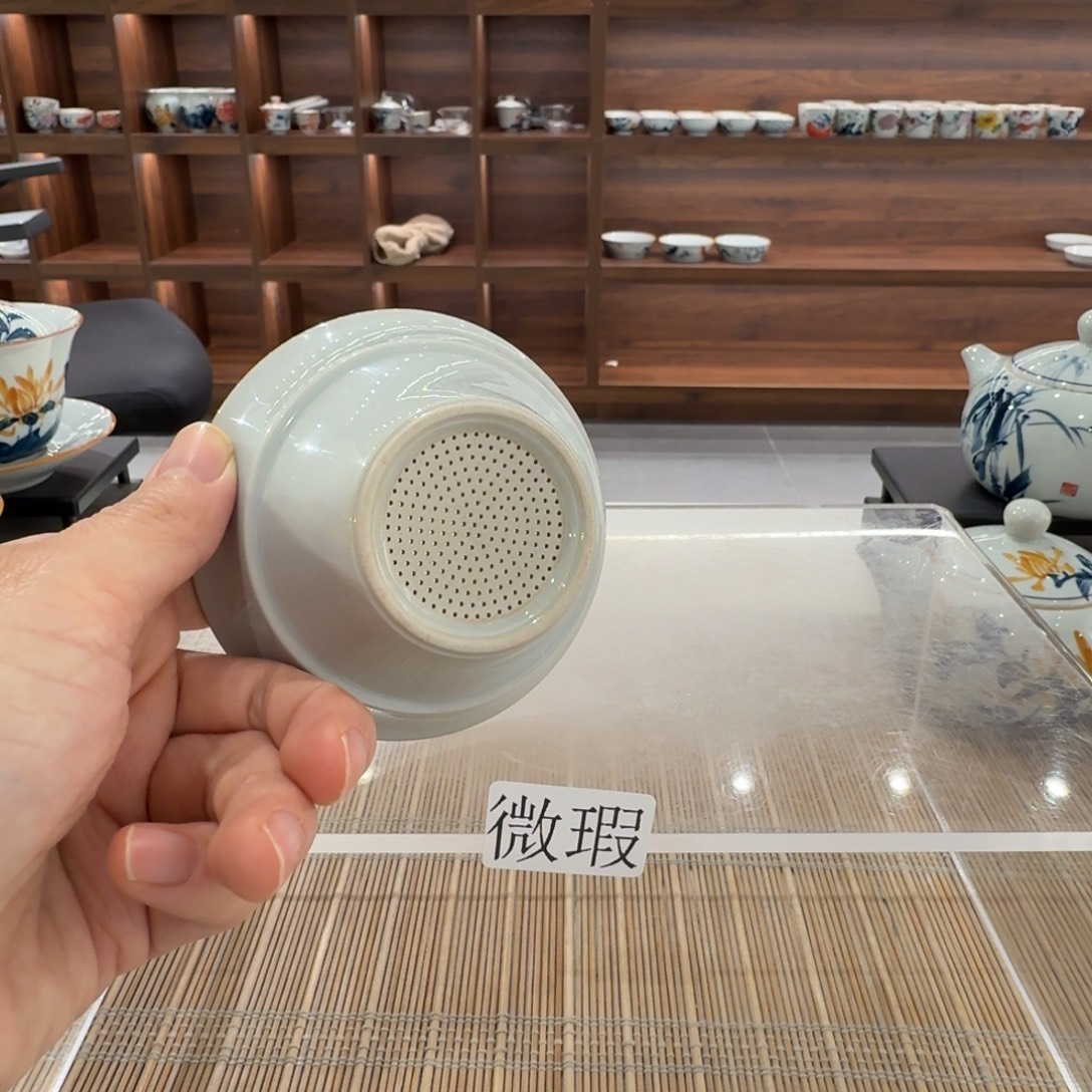 釉下手绘茶具微瑕