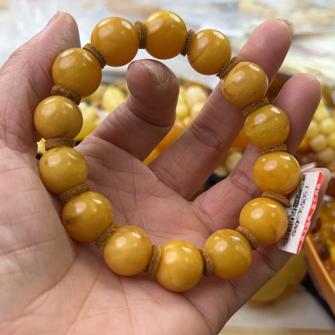 琥珀珠宝奇石未镶嵌