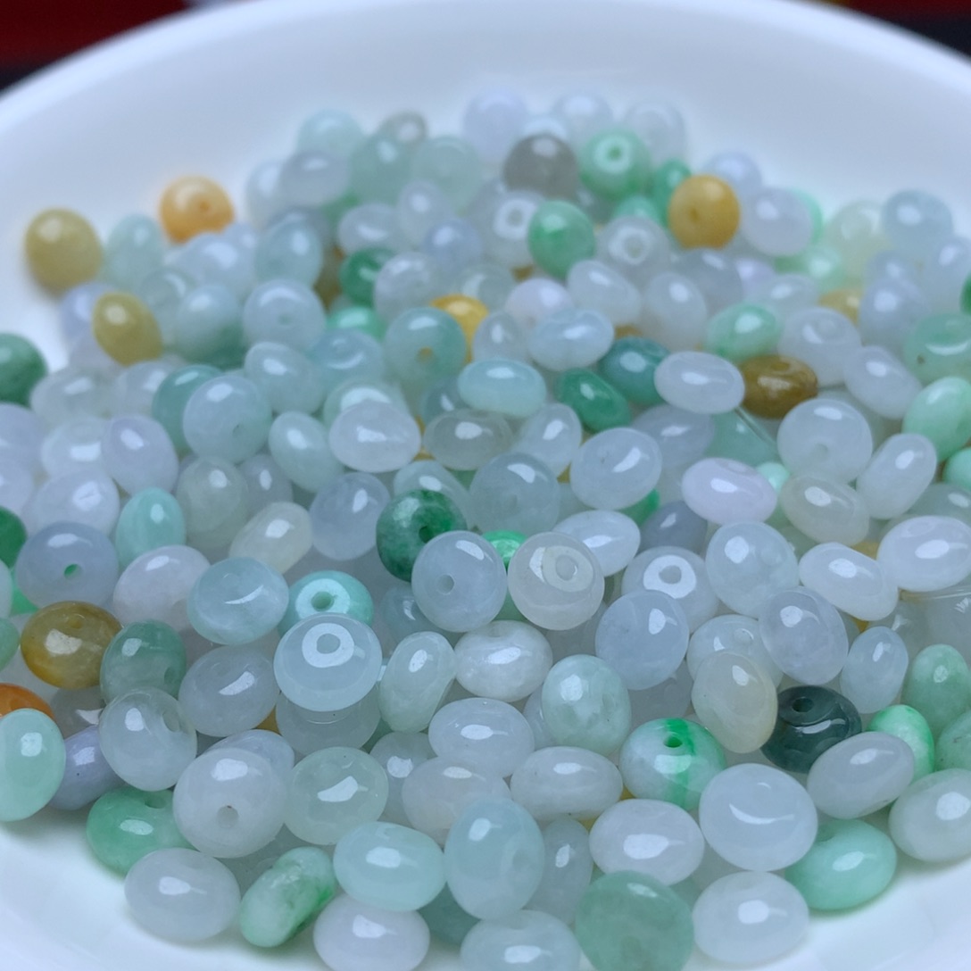 【闪购商品】翡翠手链未镶嵌卡3.6乘6.2冰三彩鼓珠30个