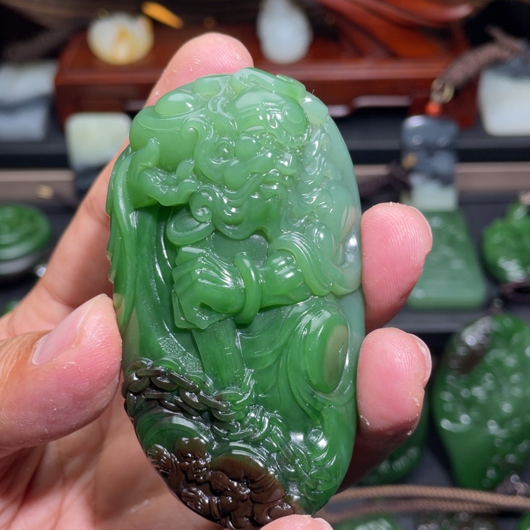 和田玉颈饰未镶嵌阿*?