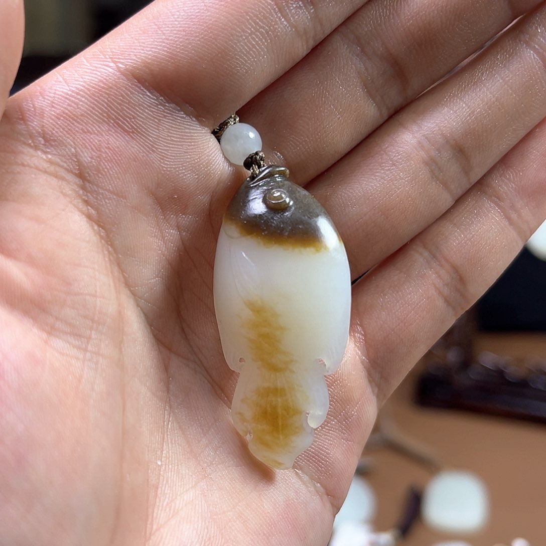 和田玉颈饰未镶嵌