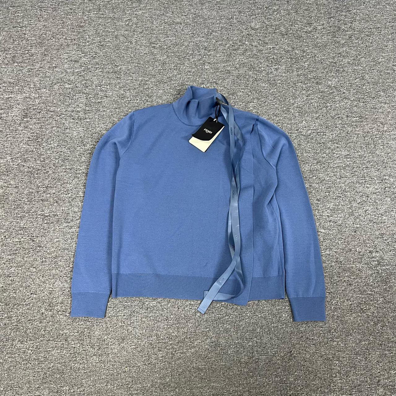 全新未使用 FENDI/芬迪 fendi 绑带针织毛衣 带吊牌