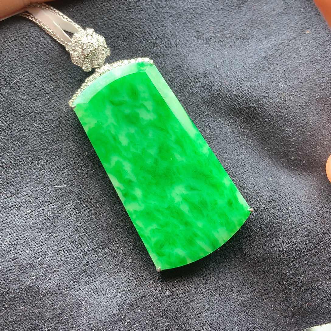 翡翠颈饰铂Pt950镶嵌梅*姐上新