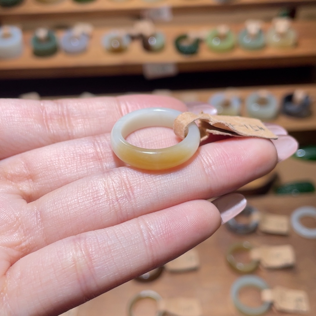 和田玉戒指未镶嵌冷*17